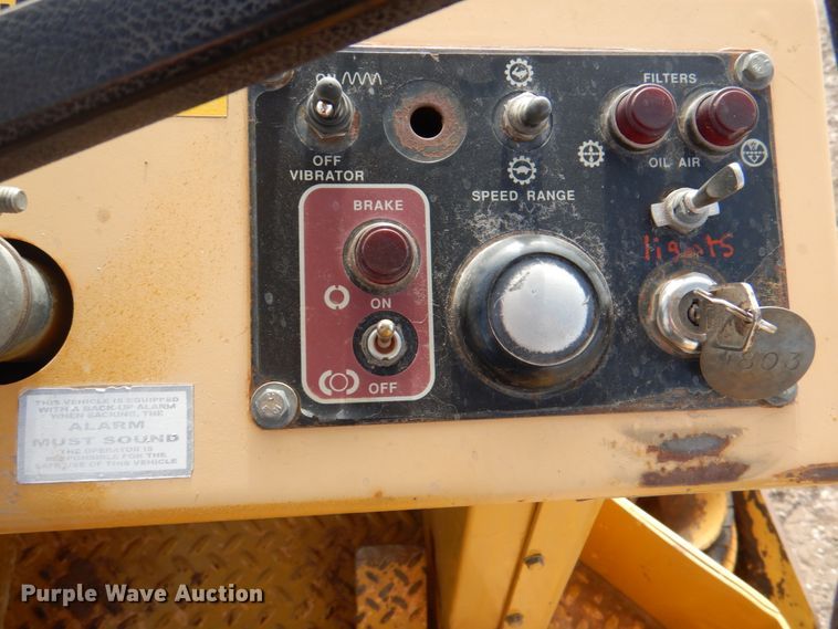 image for item IK9795 1993 Hypac C822A  single drum vibratory roller