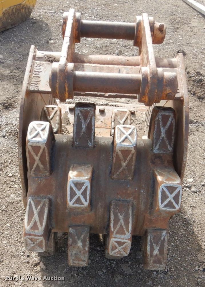 image for item IK9796 Felco  26"W excavator roller bucket