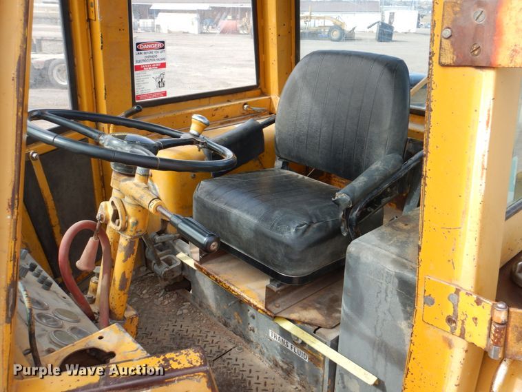 image for item IK9798 1969 Caterpillar 930  wheel loader