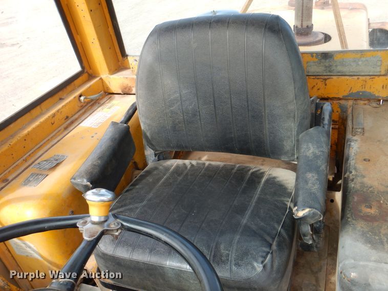 image for item IK9798 1969 Caterpillar 930  wheel loader