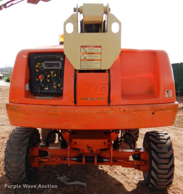 image for item IK9802 2006 JLG 400S  boom lift
