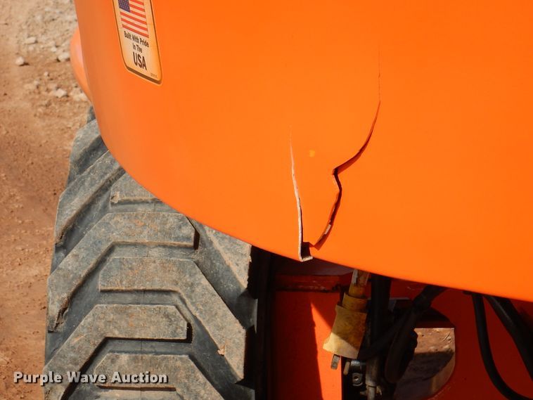 image for item IK9802 2006 JLG 400S  boom lift