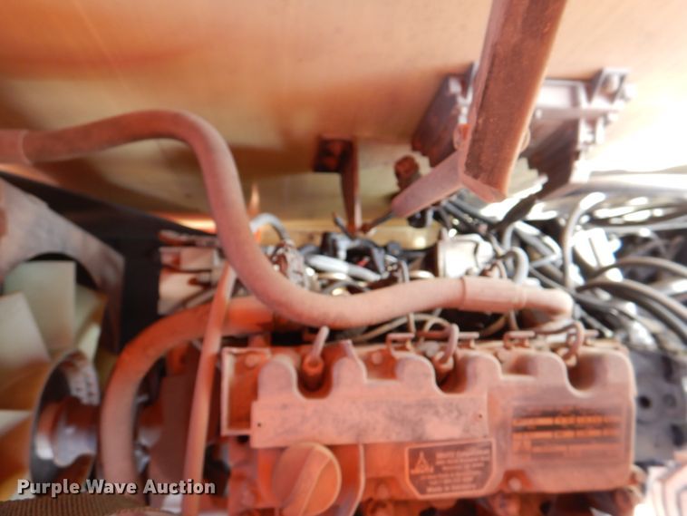 image for item IK9802 2006 JLG 400S  boom lift