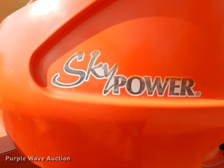 image for item IK9802 2006 JLG 400S  boom lift