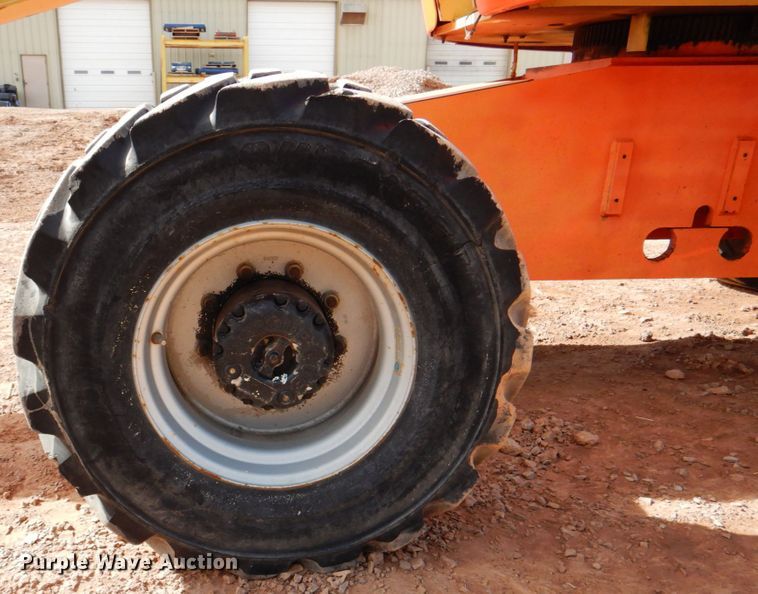 image for item IK9802 2006 JLG 400S  boom lift