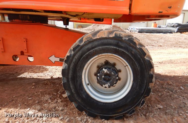 image for item IK9802 2006 JLG 400S  boom lift