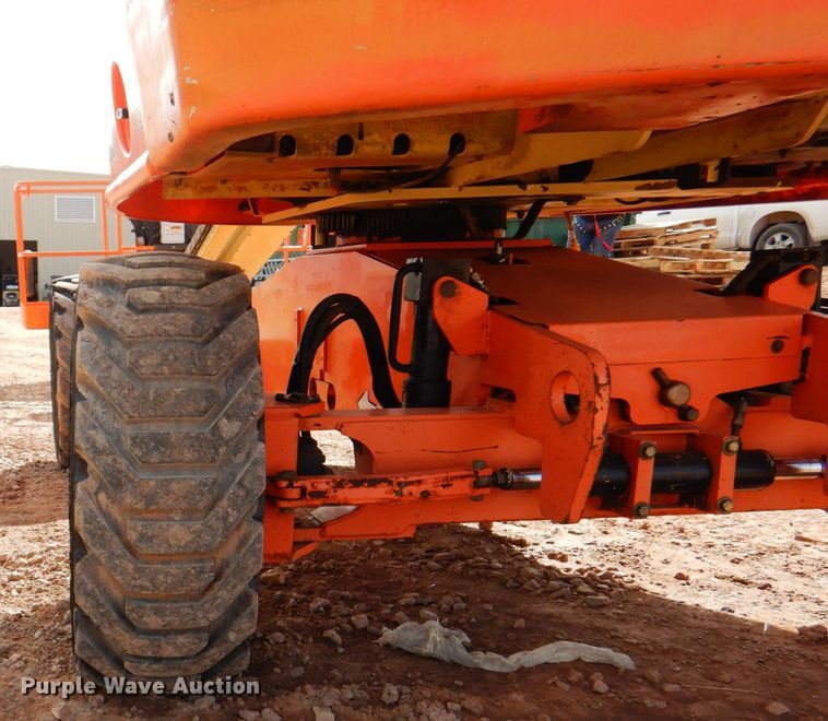 image for item IK9802 2006 JLG 400S  boom lift