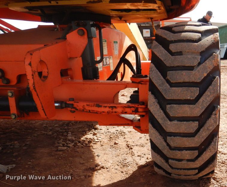 image for item IK9802 2006 JLG 400S  boom lift