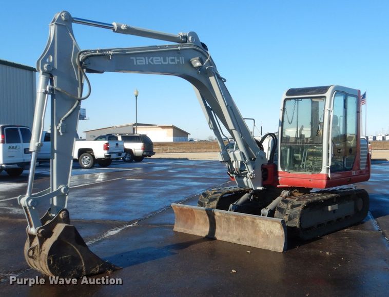 image for item IK9821 1998 Takeuchi TB070  excavator