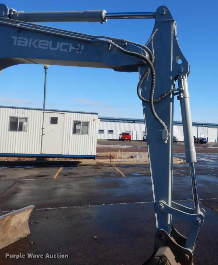 image for item IK9821 1998 Takeuchi TB070  excavator