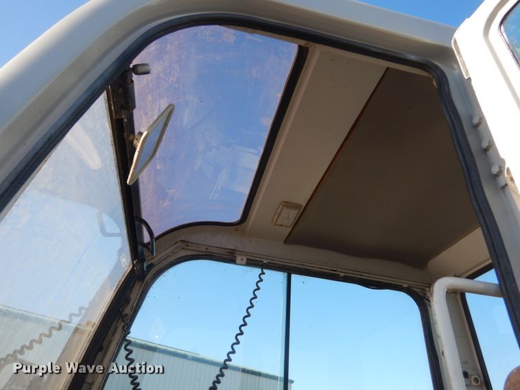 image for item IK9821 1998 Takeuchi TB070  excavator