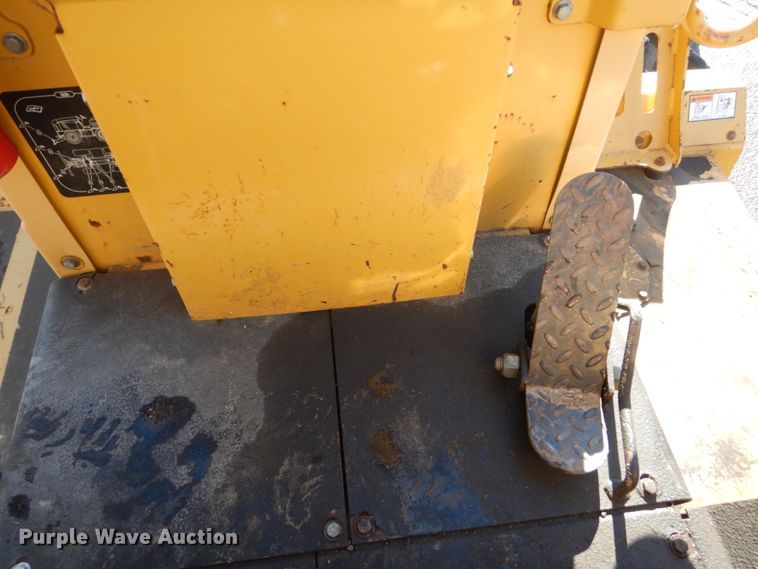 image for item IK9822 2005 Vermeer RT1250  trencher