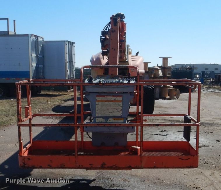 image for item IK9827 2003 JLG 1350SJP  boom lift