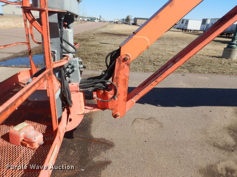 image for item IK9827 2003 JLG 1350SJP  boom lift