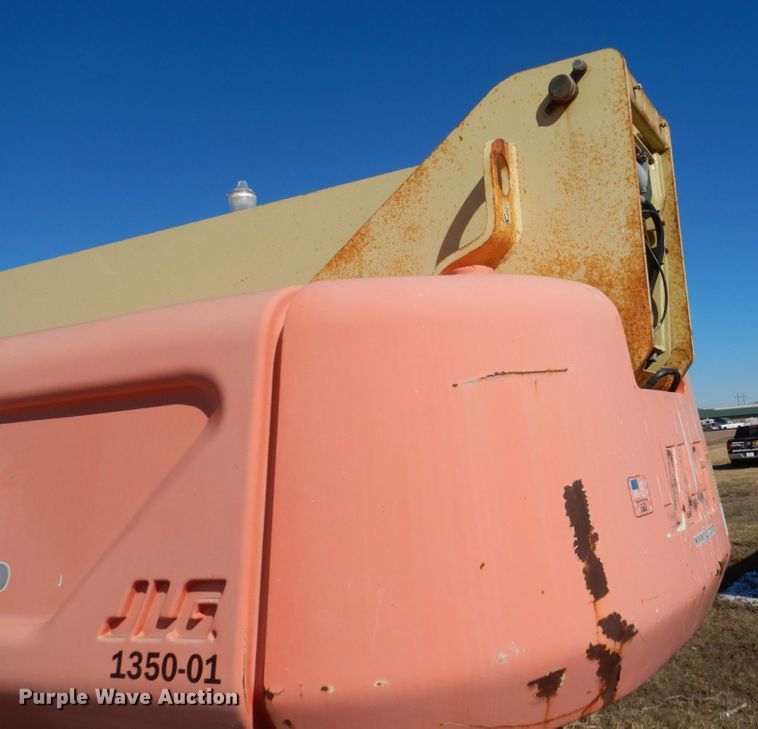 image for item IK9827 2003 JLG 1350SJP  boom lift