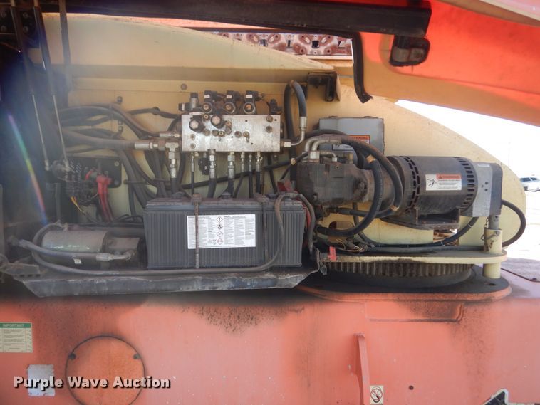 image for item IK9827 2003 JLG 1350SJP  boom lift