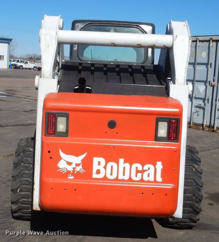 image for item IK9828 2006 Bobcat S250  skid steer loader