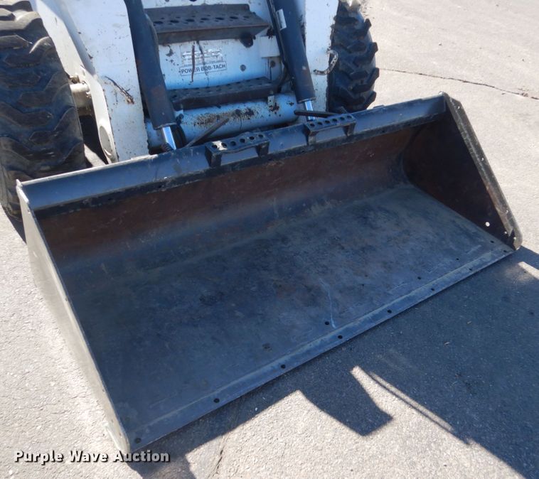 image for item IK9828 2006 Bobcat S250  skid steer loader