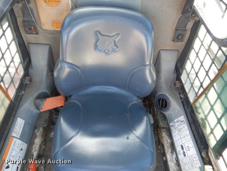 image for item IK9828 2006 Bobcat S250  skid steer loader