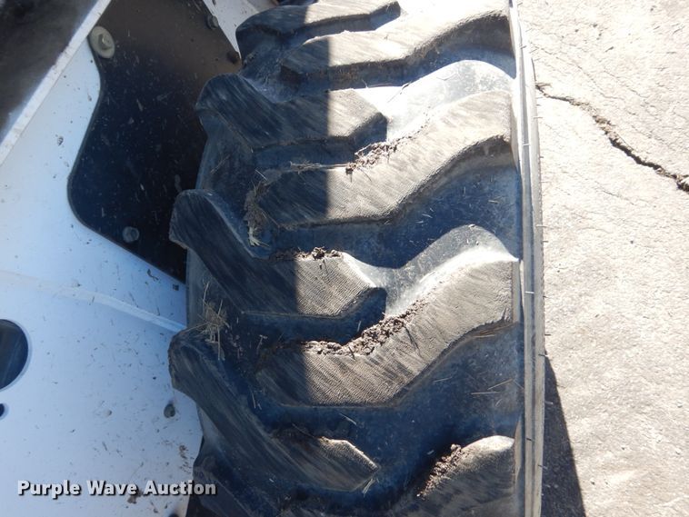 image for item IK9828 2006 Bobcat S250  skid steer loader