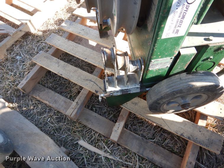 image for item IK9836 (2) Greenlee 555 conduit benders