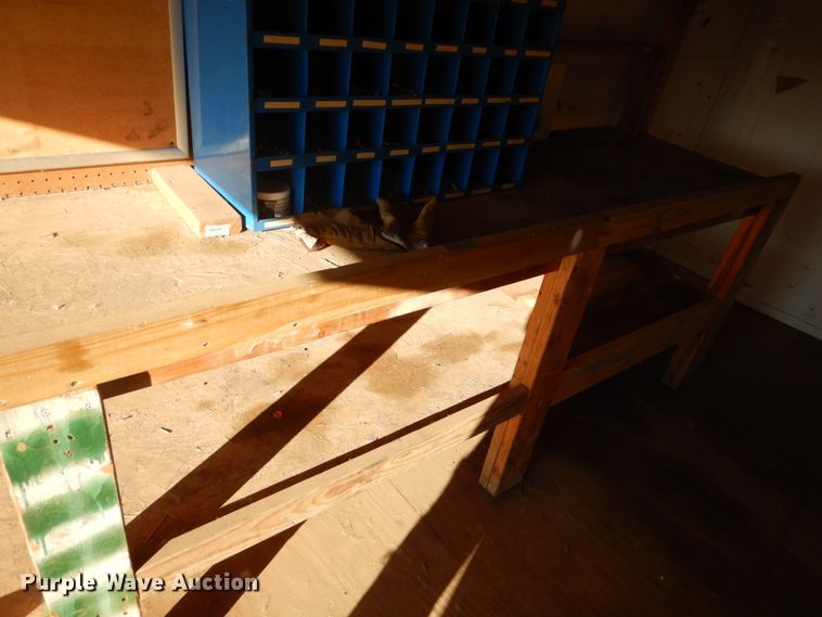 image for item IK9843 2006 Fabrique CM716TA2 enclosed cargo trailer