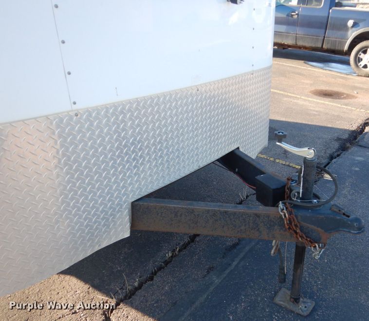 image for item IK9843 2006 Fabrique CM716TA2 enclosed cargo trailer