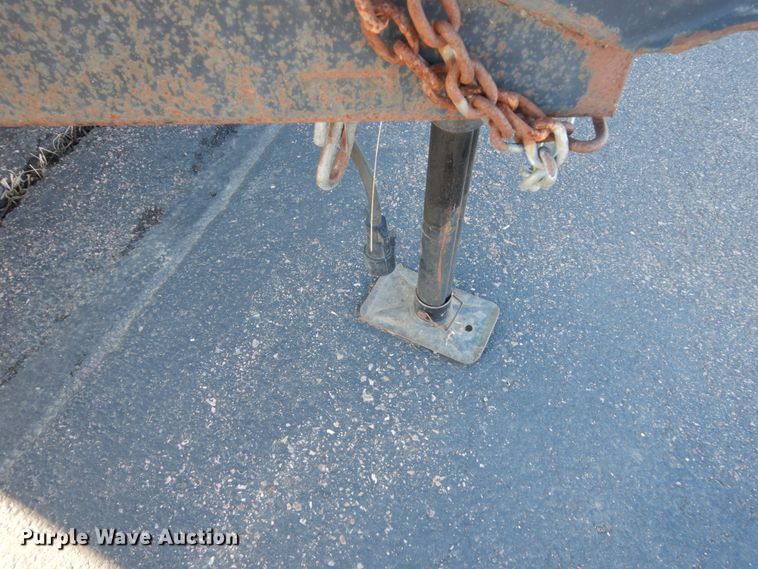 image for item IK9843 2006 Fabrique CM716TA2 enclosed cargo trailer