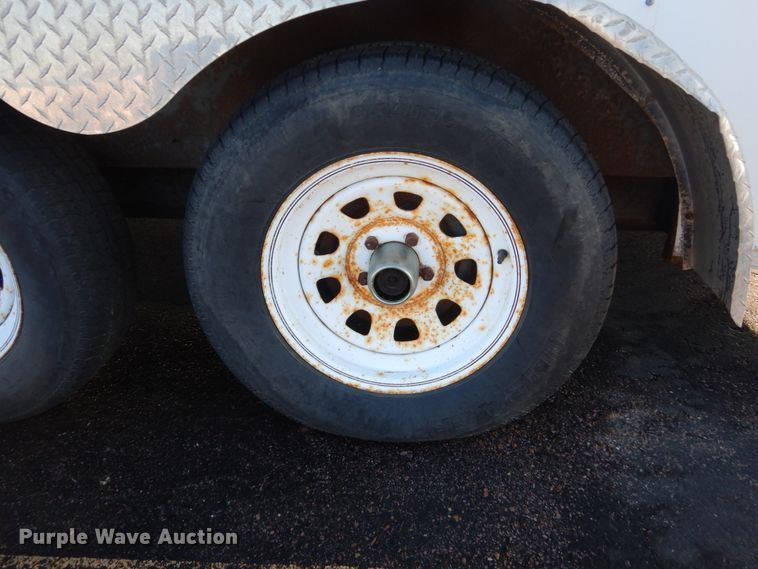 image for item IK9843 2006 Fabrique CM716TA2 enclosed cargo trailer