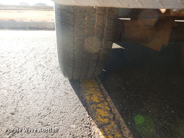 image for item IK9843 2006 Fabrique CM716TA2 enclosed cargo trailer