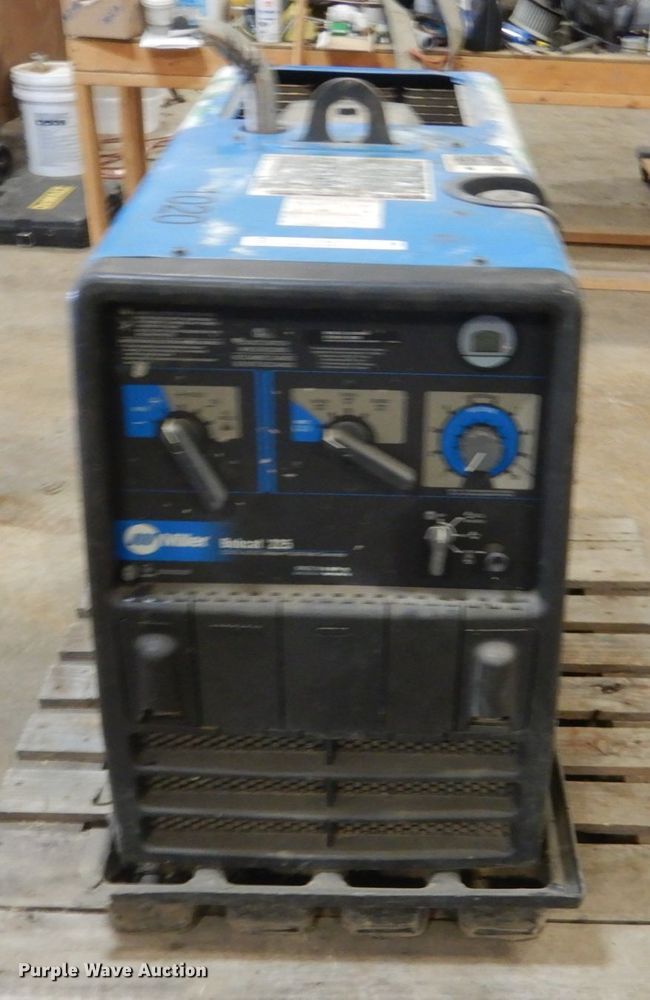image for item IK9870 Miller Bobcat 225 welder