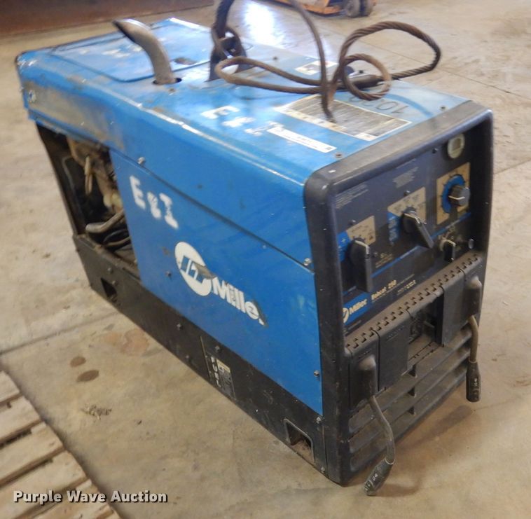 image for item IK9873 Miller Bobcat 250 welder