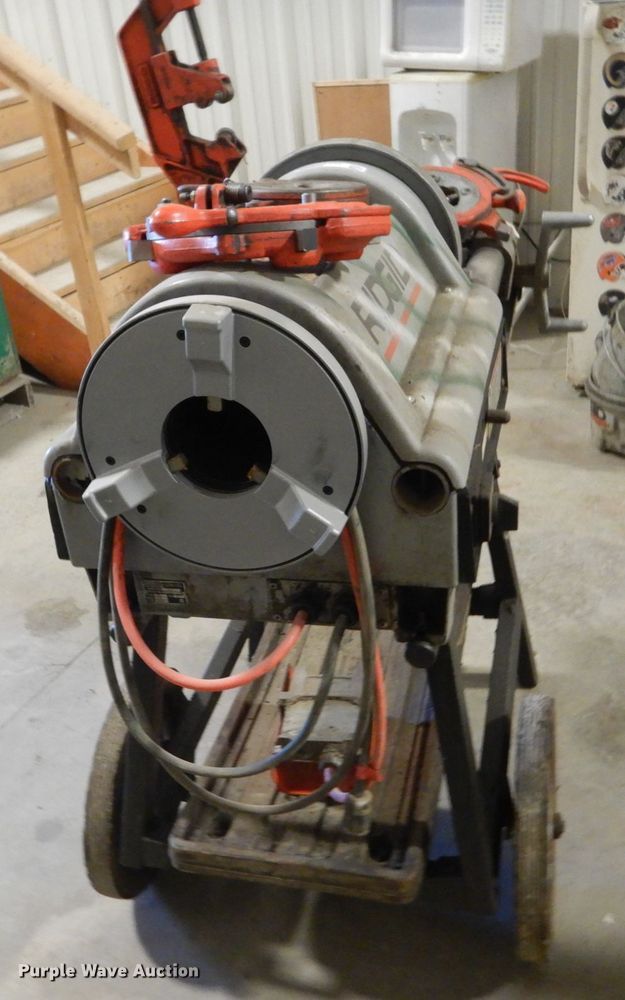 image for item IK9895 Ridgid 1224 pipe threader