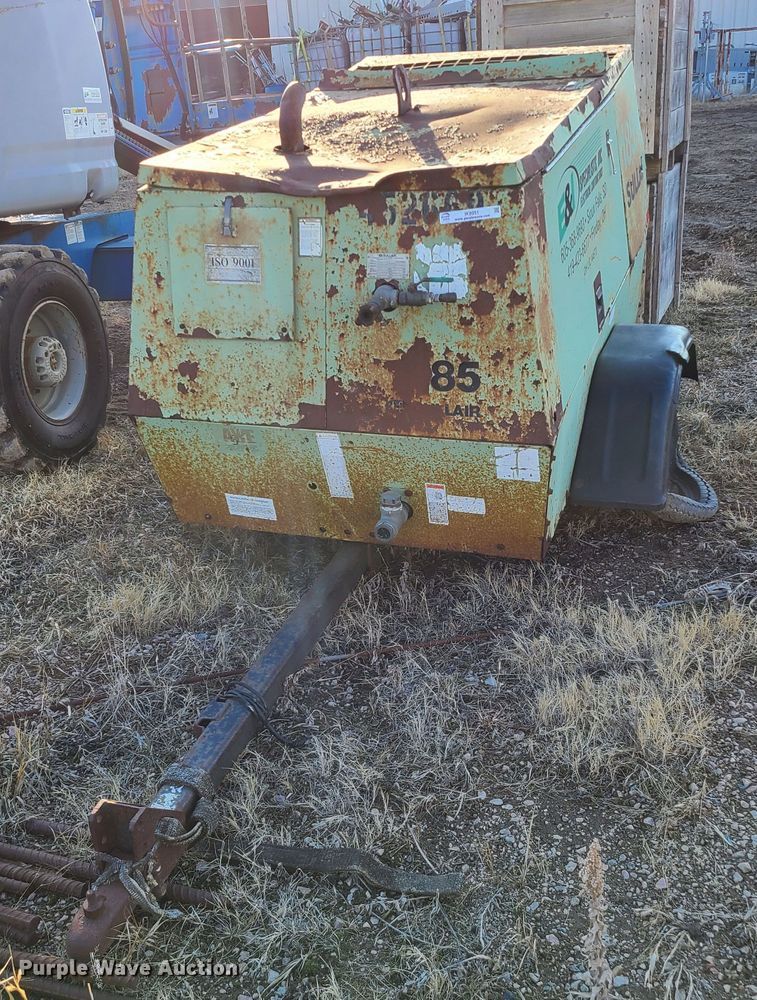 image for item IK9951 Sullair 185  air compressor