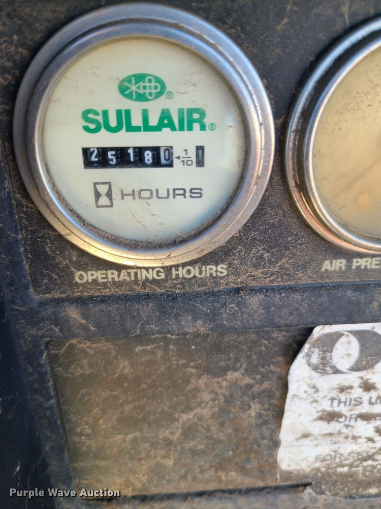 image for item IK9951 Sullair 185  air compressor