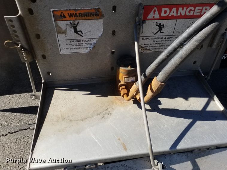 image for item IP9074 2002 International 4900  dump truck