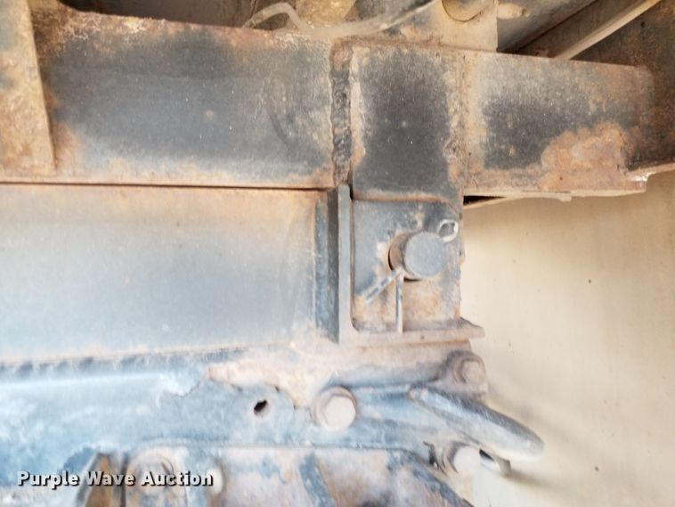 image for item IP9074 2002 International 4900  dump truck