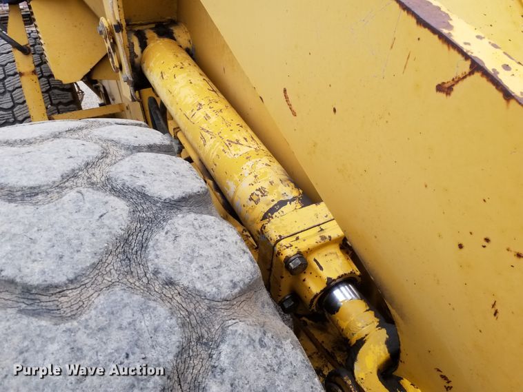 image for item IP9075 1994 Komatsu WA250  wheel loader