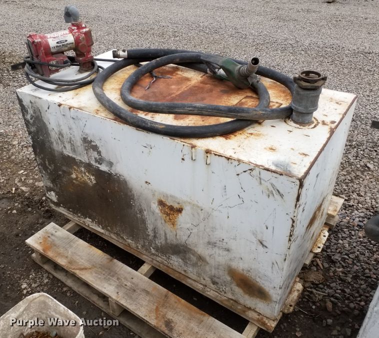 image for item IP9076 (4) fuel tanks