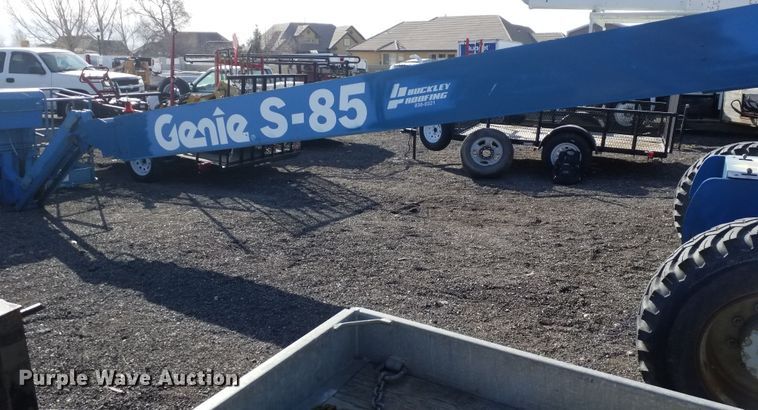 image for item IP9090 2002 Genie S-85  boom lift