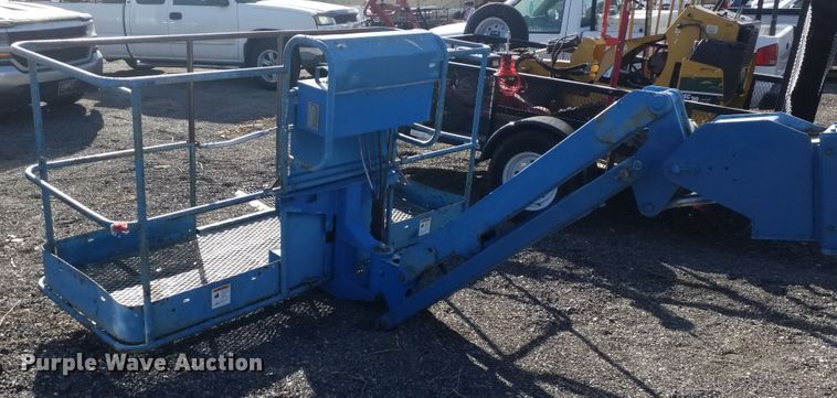 image for item IP9090 2002 Genie S-85  boom lift