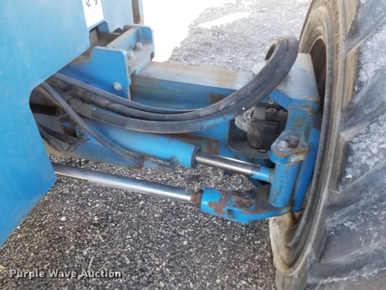 image for item IP9090 2002 Genie S-85  boom lift