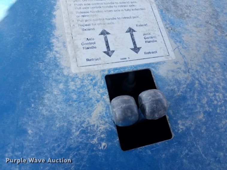 image for item IP9090 2002 Genie S-85  boom lift