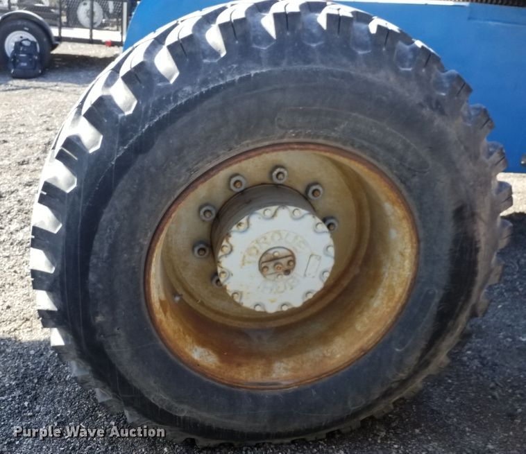 image for item IP9090 2002 Genie S-85  boom lift