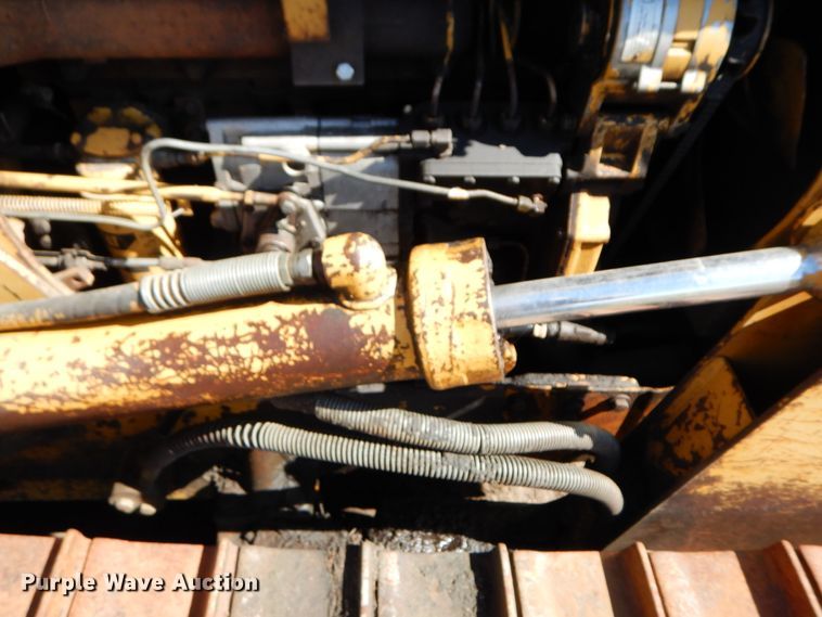 image for item IX9335 1988 Caterpillar D4C  dozer