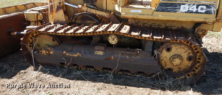 image for item IX9335 1988 Caterpillar D4C  dozer