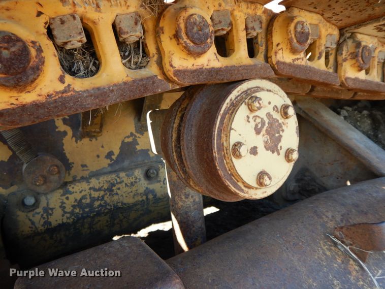 image for item IX9335 1988 Caterpillar D4C  dozer