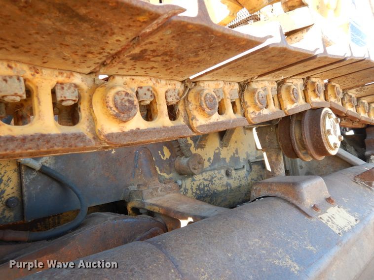 image for item IX9335 1988 Caterpillar D4C  dozer