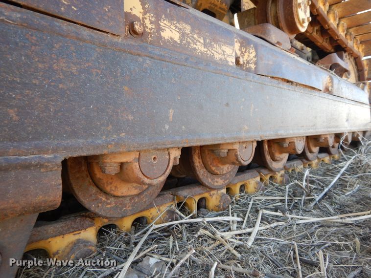 image for item IX9335 1988 Caterpillar D4C  dozer