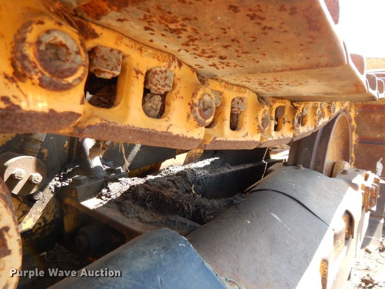 image for item IX9335 1988 Caterpillar D4C  dozer